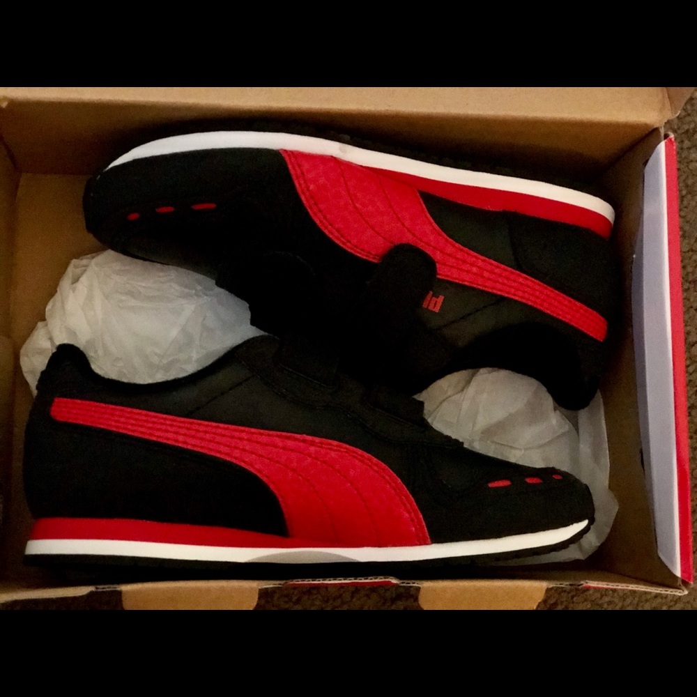 NWT Puma Boys Sneakers Size 12